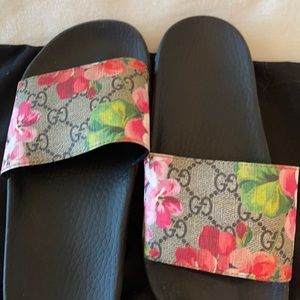 GUCCI Bloom slides